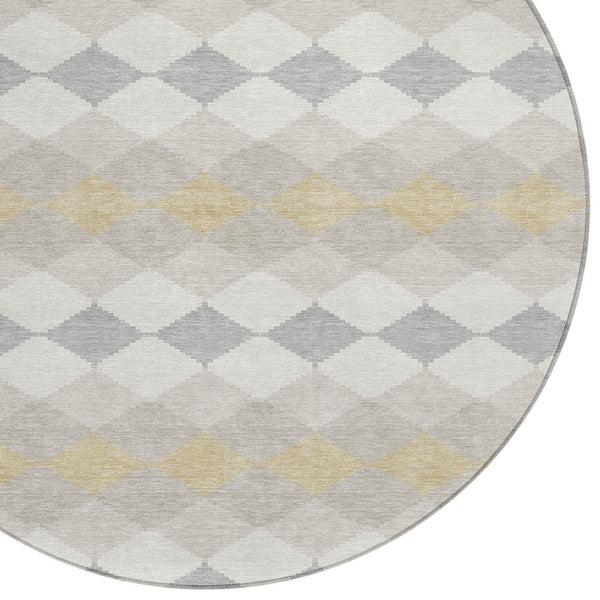 Homeroots 3' Stylish Artichoke Green Ivory Beige Geometric Indoor Outdoor Area Rug - Washable & Durable 8' Round Polyester 597910