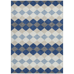 Homeroots 3' Stylish Artichoke Green Ivory Beige Geometric Indoor Outdoor Area Rug - Washable & Durable 3' X 5' Polyester 597914