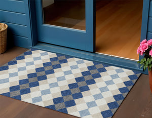 Homeroots 3' Stylish Artichoke Green Ivory Beige Geometric Indoor Outdoor Area Rug - Washable & Durable 3' X 5' Polyester 597914