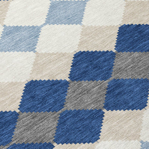 Homeroots 3' Stylish Artichoke Green Ivory Beige Geometric Indoor Outdoor Area Rug - Washable & Durable 5' X 8' Polyester 597915