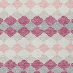 Homeroots 3' Stylish Artichoke Green Ivory Beige Geometric Indoor Outdoor Area Rug - Washable & Durable 3' X 5' Polyester 597920