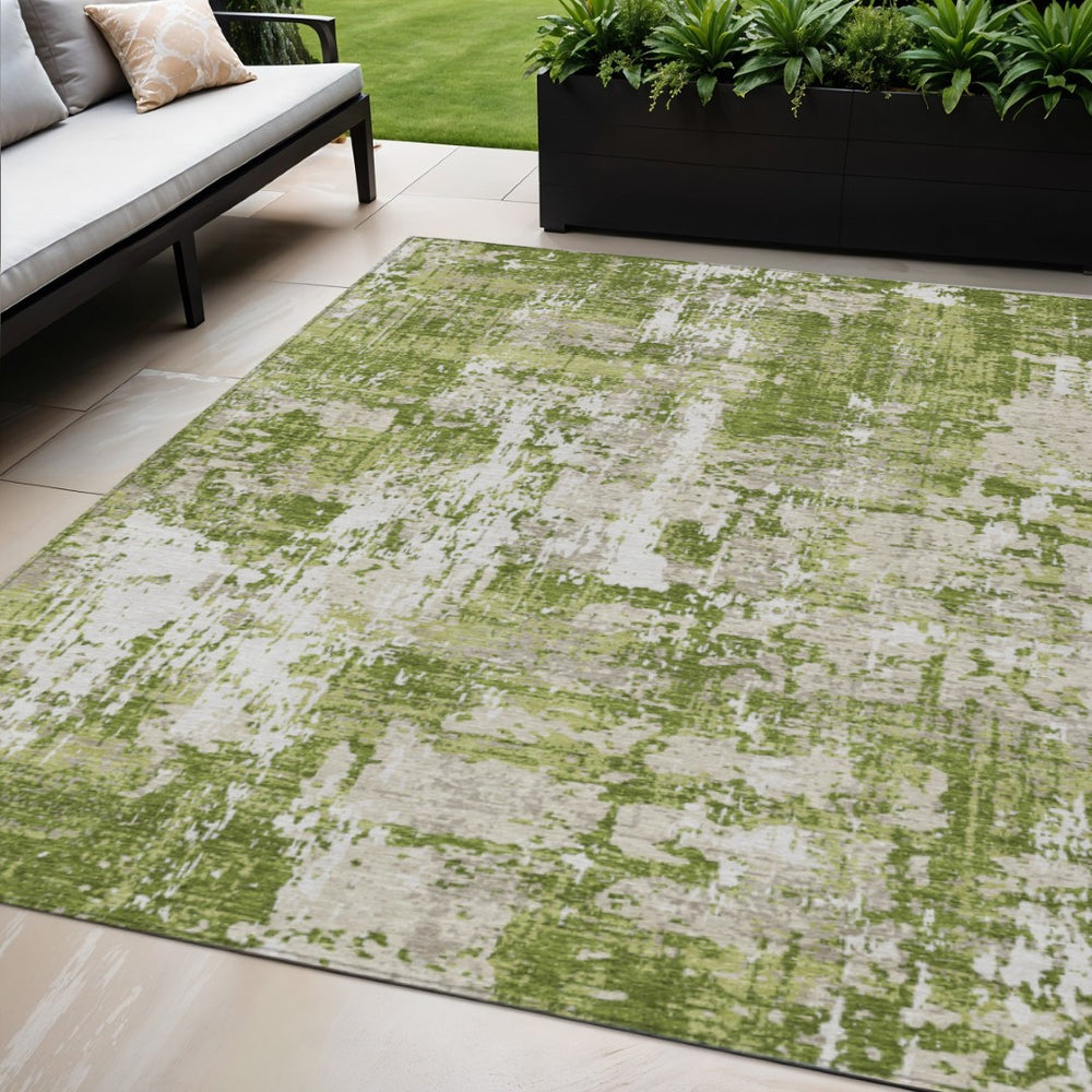 HomeRoots 5' Green and Ivory Abstract Area Rug – Stylish, Washable Indoor/Outdoor Comfort for High-Traffic Spaces 5' X 8' 597957
