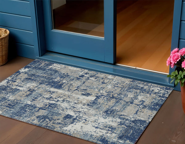 Homeroots 3' Black And Gray Abstract Washable Area Rug - Versatile Indoor Outdoor Design For Any Space 3' X 5' Polyester 597986