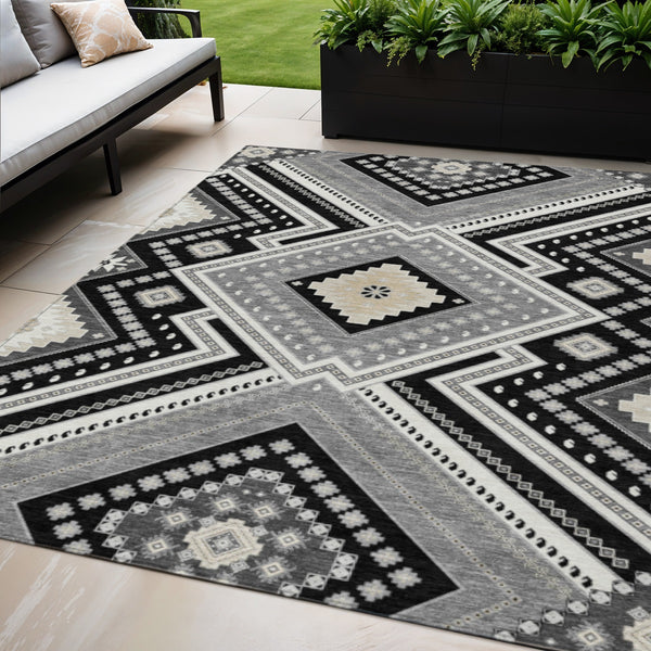 Homeroots 3' Beige Gray Ivory Tribal Washable Area Rug For Indoor Outdoor Use - Durable And Stylish Design 5' X 8' Polyester 598095
