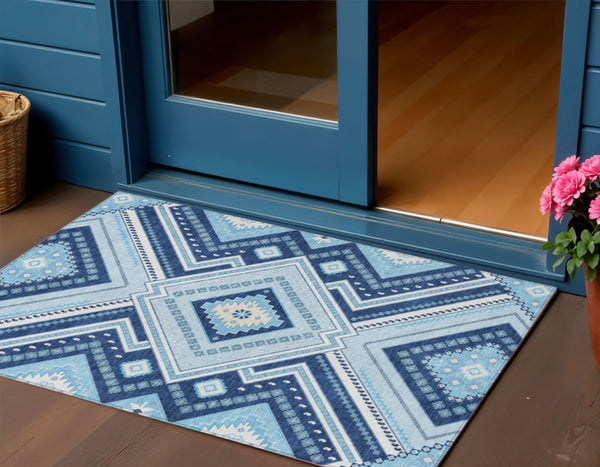 Homeroots 3' Beige Gray Ivory Tribal Washable Area Rug For Indoor Outdoor Use - Durable And Stylish Design 3' X 5' Polyester 598136