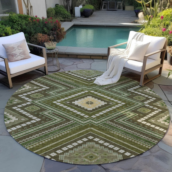 Homeroots 3' Beige Gray Ivory Tribal Washable Area Rug For Indoor Outdoor Use - Durable And Stylish Design 8' Round Polyester 598144
