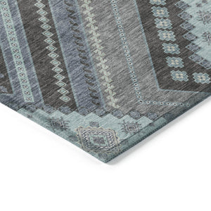 Homeroots 3' Beige Gray Ivory Tribal Washable Area Rug For Indoor Outdoor Use - Durable And Stylish Design 8' X 10' Polyester 598151