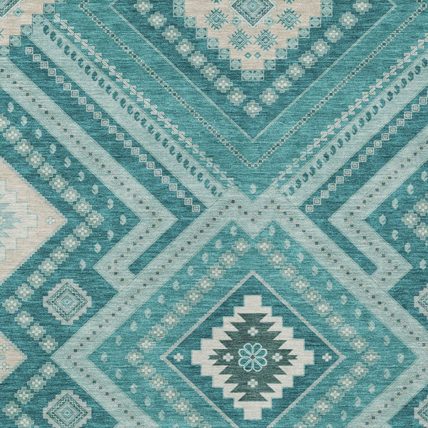 Homeroots 3' Beige Gray Ivory Tribal Washable Area Rug For Indoor Outdoor Use - Durable And Stylish Design 5' X 8' Polyester 598155