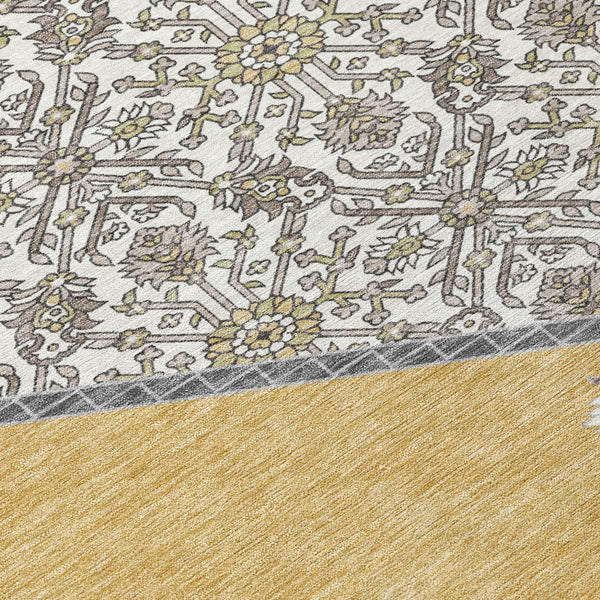 Homeroots 3' Artichoke Green Beige Ivory Oriental Washable Area Rug For Indoor Outdoor Spaces, Durable Design 8' Round Polyester 598198