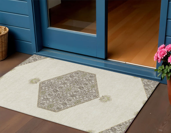 Homeroots 3' Artichoke Green Beige Ivory Oriental Washable Area Rug For Indoor Outdoor Spaces, Durable Design 3' X 5' Polyester 598202