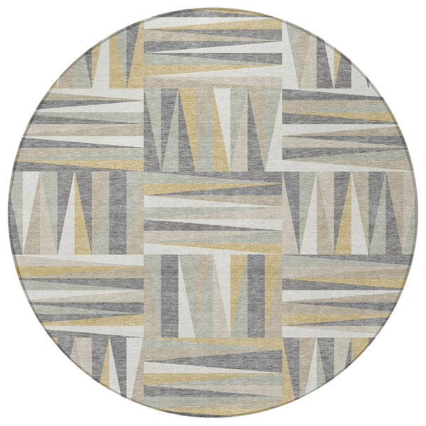 Homeroots 3' Stylish Geometric Beige Gray Ivory Washable Area Rug For Indoor And Outdoor Spaces, Durable Design 8' Round Polyester 598234