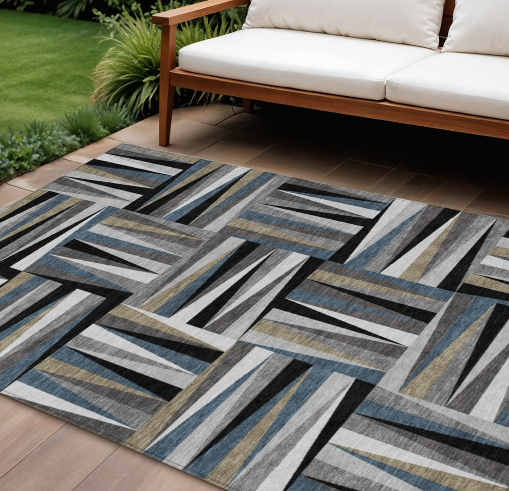 HomeRoots 9' Stylish Black Gray Ivory Geometric Washable Area Rug for Indoor Outdoor Use - Durable & Easy Care 598242