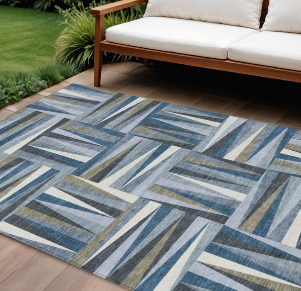 HomeRoots 5' Stylish Denim Blue Gray Ivory Geometric Area Rug - Washable, Durable, Indoor & Outdoor Use 8' X 10' 598253