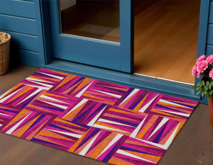 Homeroots 3' Stylish Geometric Beige Gray Ivory Washable Area Rug For Indoor And Outdoor Spaces, Durable Design 3' X 5' Polyester 598256