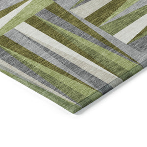 Homeroots 3' Stylish Geometric Beige Gray Ivory Washable Area Rug For Indoor And Outdoor Spaces, Durable Design 3' X 5' Polyester 598262