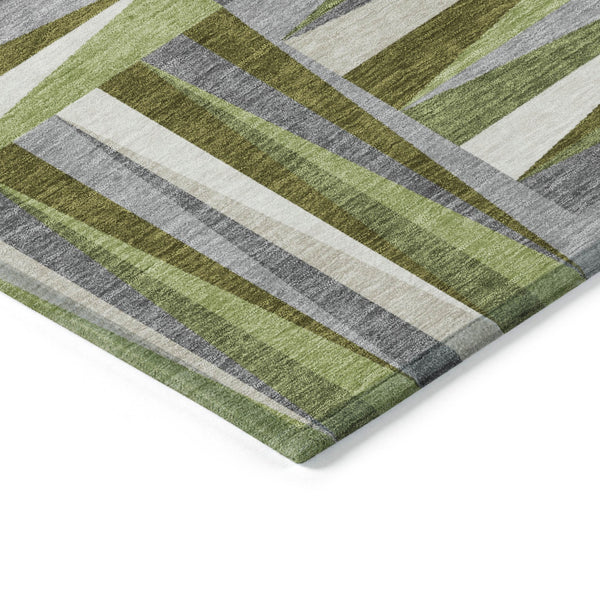 Homeroots 3' Stylish Geometric Beige Gray Ivory Washable Area Rug For Indoor And Outdoor Spaces, Durable Design 3' X 5' Polyester 598262