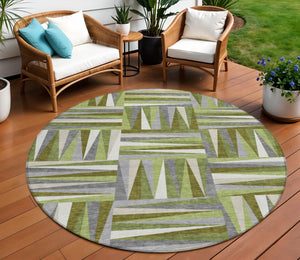 Homeroots 3' Stylish Geometric Beige Gray Ivory Washable Area Rug For Indoor And Outdoor Spaces, Durable Design 8' Round Polyester 598264