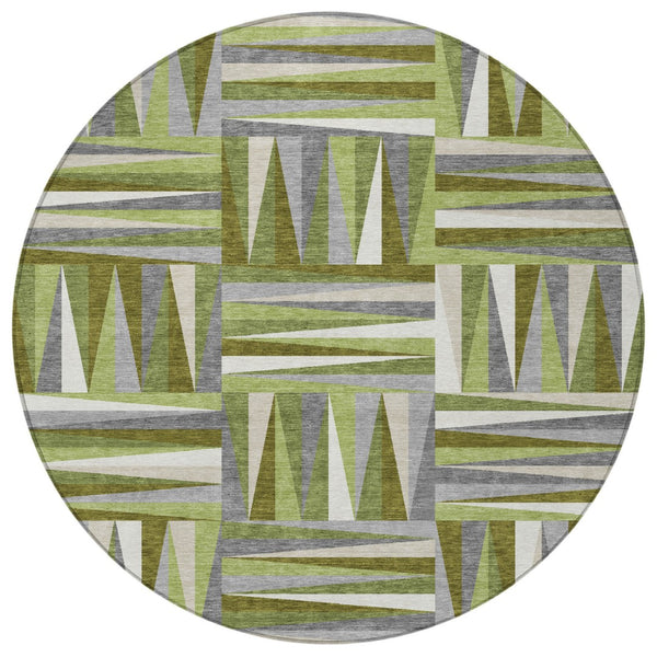 Homeroots 3' Stylish Geometric Beige Gray Ivory Washable Area Rug For Indoor And Outdoor Spaces, Durable Design 8' Round Polyester 598264