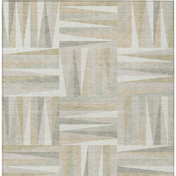 Homeroots 3' Stylish Geometric Beige Gray Ivory Washable Area Rug For Indoor And Outdoor Spaces, Durable Design 3' X 5' Polyester 598268