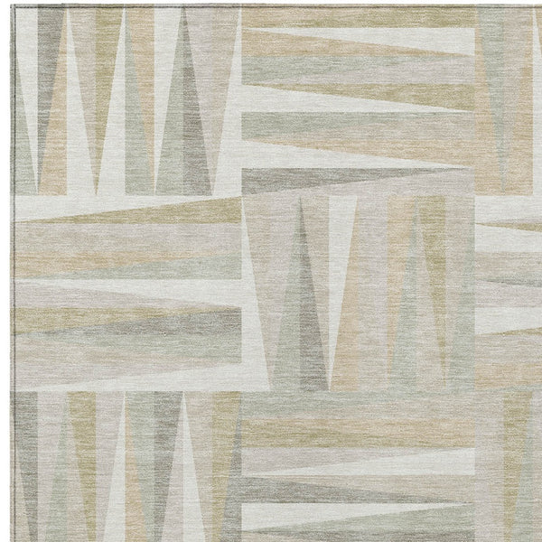 Homeroots 3' Stylish Geometric Beige Gray Ivory Washable Area Rug For Indoor And Outdoor Spaces, Durable Design 3' X 5' Polyester 598268