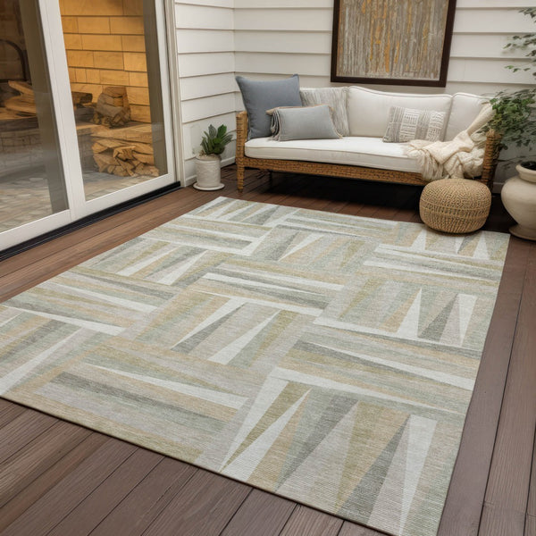 Homeroots 3' Stylish Geometric Beige Gray Ivory Washable Area Rug For Indoor And Outdoor Spaces, Durable Design 5' X 8' Polyester 598269