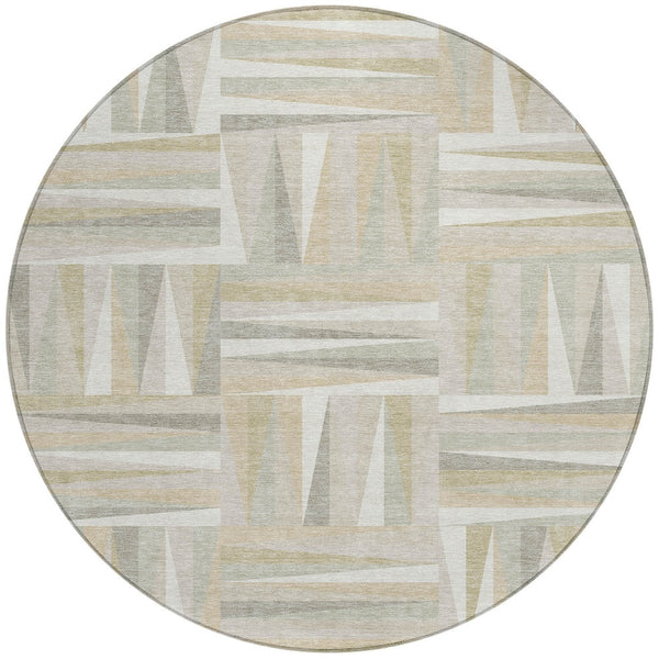 Homeroots 3' Stylish Geometric Beige Gray Ivory Washable Area Rug For Indoor And Outdoor Spaces, Durable Design 8' Round Polyester 598270