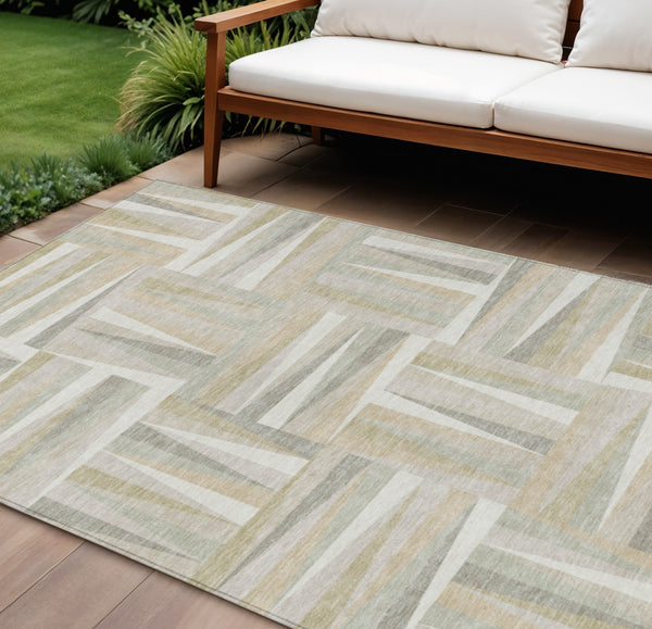 Homeroots 3' Stylish Geometric Beige Gray Ivory Washable Area Rug For Indoor And Outdoor Spaces, Durable Design 9' X 12' Polyester 598272
