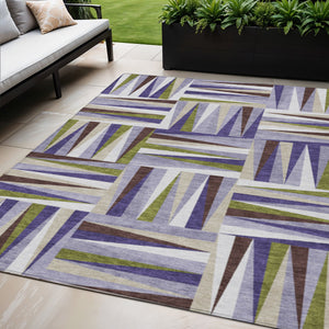 Homeroots 3' Stylish Geometric Beige Gray Ivory Washable Area Rug For Indoor And Outdoor Spaces, Durable Design 5' X 8' Polyester 598275