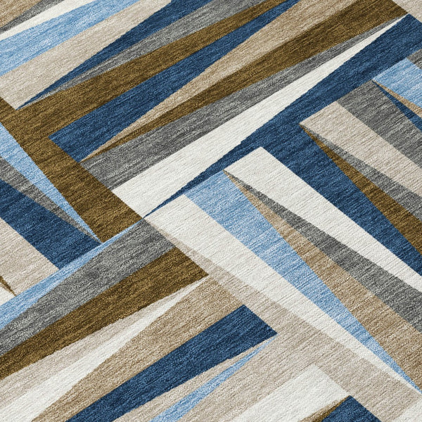 Homeroots 3' Stylish Geometric Beige Gray Ivory Washable Area Rug For Indoor And Outdoor Spaces, Durable Design 5' X 8' Polyester 598281