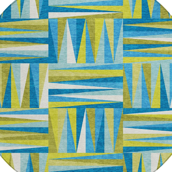 Homeroots 3' Stylish Geometric Beige Gray Ivory Washable Area Rug For Indoor And Outdoor Spaces, Durable Design 8' Round Polyester 598306