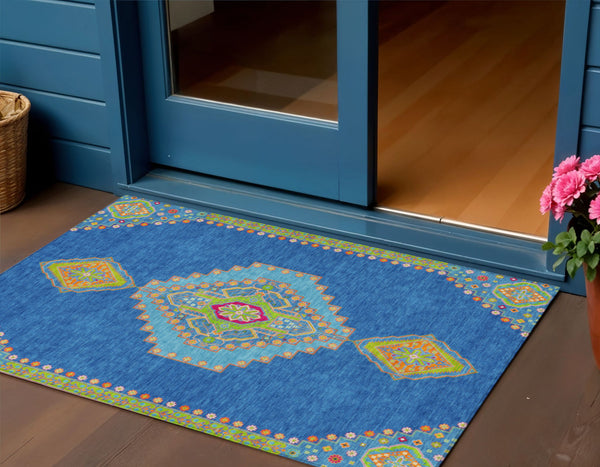 Homeroots 3' Black Gold And Gray Oriental Rug - Stylish Washable Indoor Outdoor Area Rug For Any Space 3' X 5' Polyester 598400