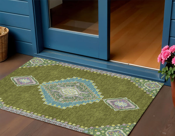 Homeroots 3' Black Gold And Gray Oriental Rug - Stylish Washable Indoor Outdoor Area Rug For Any Space 3' X 5' Polyester 598430