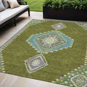 Homeroots 3' Black Gold And Gray Oriental Rug - Stylish Washable Indoor Outdoor Area Rug For Any Space 5' X 8' Polyester 598431