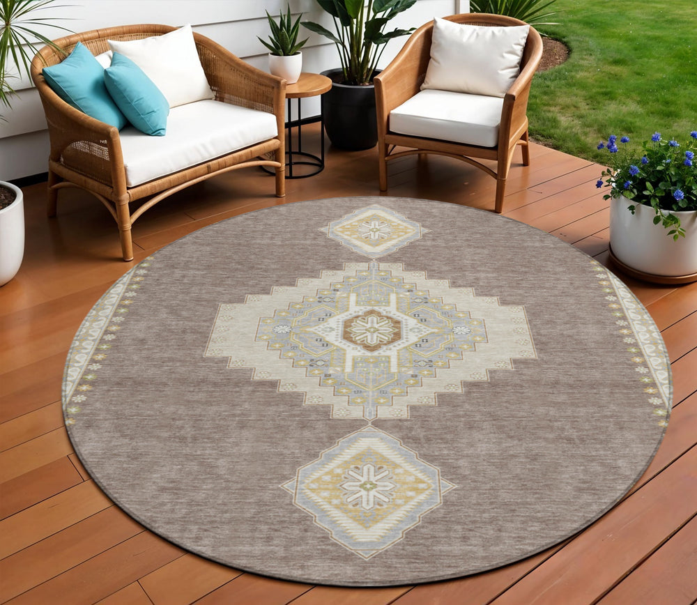Homeroots 3' Black Gold And Gray Oriental Rug - Stylish Washable Indoor Outdoor Area Rug For Any Space 8' Round Polyester 598450