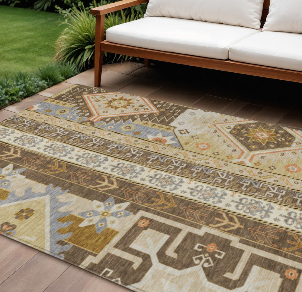 HomeRoots 9' Washable Aztec Area Rug in Brown, Beige & Ivory – Durable Indoor/Outdoor Design for High Traffic Spaces 598464
