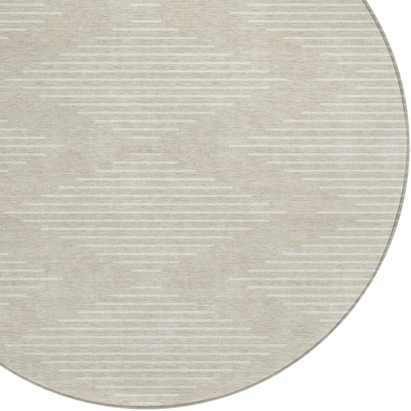 Homeroots 3' Beige And Ivory Geometric Washable Area Rug - Perfect For Indoor And Outdoor Spaces, Durable Design 8' Round Polyester 598528