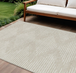 Homeroots 3' Beige And Ivory Geometric Washable Area Rug - Perfect For Indoor And Outdoor Spaces, Durable Design 10' X 14' Polyester 598531