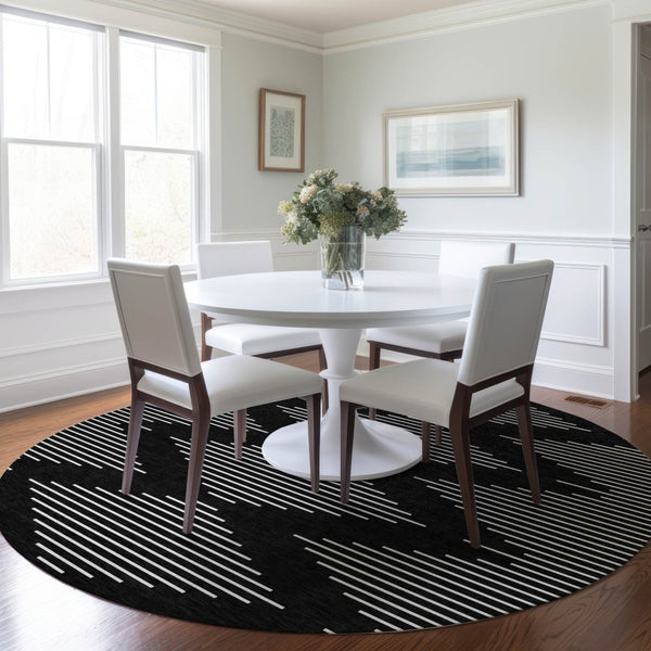 Homeroots 3' Beige And Ivory Geometric Washable Area Rug - Perfect For Indoor And Outdoor Spaces, Durable Design 8' Round Polyester 598534