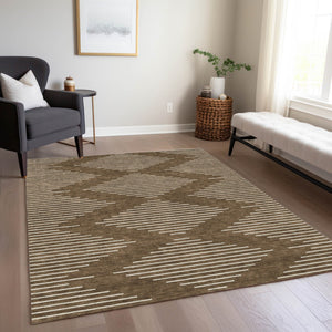 Homeroots 3' Beige And Ivory Geometric Washable Area Rug - Perfect For Indoor And Outdoor Spaces, Durable Design 5' X 8' Polyester 598539