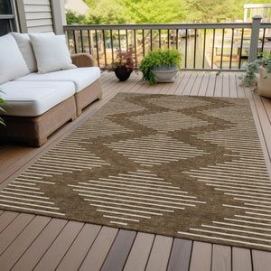Homeroots 3' Beige And Ivory Geometric Washable Area Rug - Perfect For Indoor And Outdoor Spaces, Durable Design 9' X 12' Polyester 598542