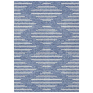 HomeRoots 5' Durable Denim Blue and Ivory Geometric Area Rug for Indoor and Outdoor Use, Washable Design 5' X 8' 598551