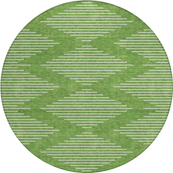 Homeroots 3' Beige And Ivory Geometric Washable Area Rug - Perfect For Indoor And Outdoor Spaces, Durable Design 8' Round Polyester 598564