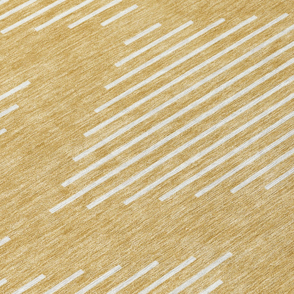 Homeroots 3' Beige And Ivory Geometric Washable Area Rug - Perfect For Indoor And Outdoor Spaces, Durable Design 8' Round Polyester 598570