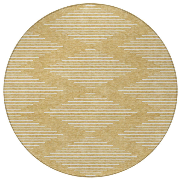Homeroots 3' Beige And Ivory Geometric Washable Area Rug - Perfect For Indoor And Outdoor Spaces, Durable Design 8' Round Polyester 598570