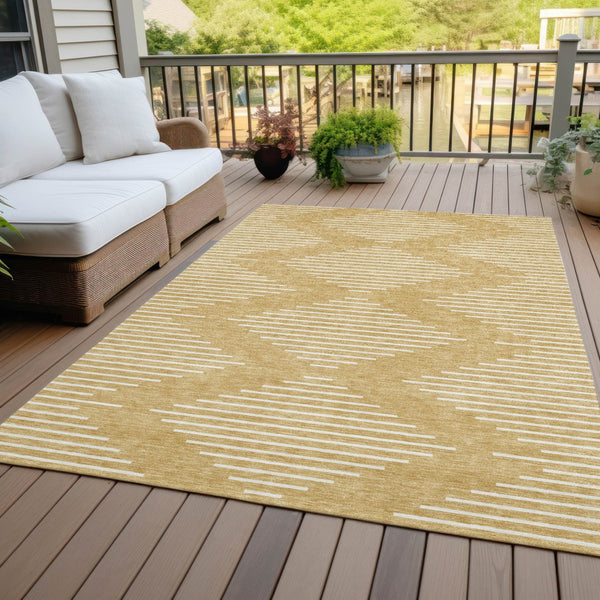 Homeroots 3' Beige And Ivory Geometric Washable Area Rug - Perfect For Indoor And Outdoor Spaces, Durable Design 9' X 12' Polyester 598572