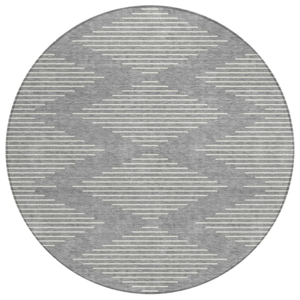 HomeRoots 5' Stylish Gray and Ivory Geometric Area Rug - Washable Indoor/Outdoor Accent for Any Space 8' Round 598576