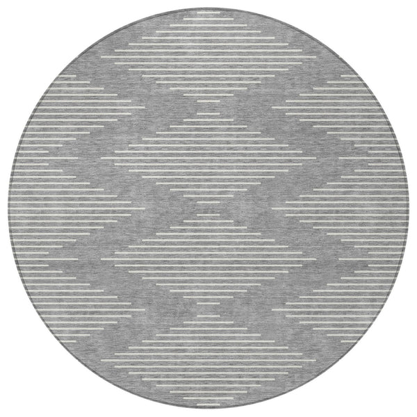 Homeroots 3' Beige And Ivory Geometric Washable Area Rug - Perfect For Indoor And Outdoor Spaces, Durable Design 8' Round Polyester 598576