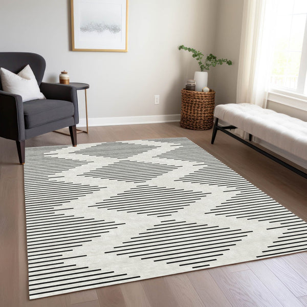 Homeroots 3' Beige And Ivory Geometric Washable Area Rug - Perfect For Indoor And Outdoor Spaces, Durable Design 10' X 14' Polyester 598585