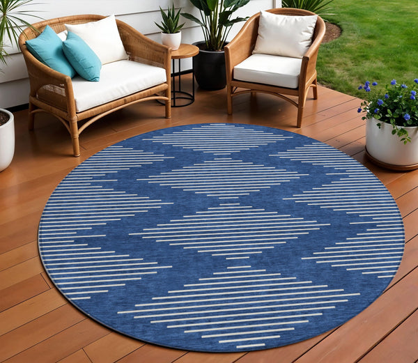 Homeroots 3' Beige And Ivory Geometric Washable Area Rug - Perfect For Indoor And Outdoor Spaces, Durable Design 8' Round Polyester 598600