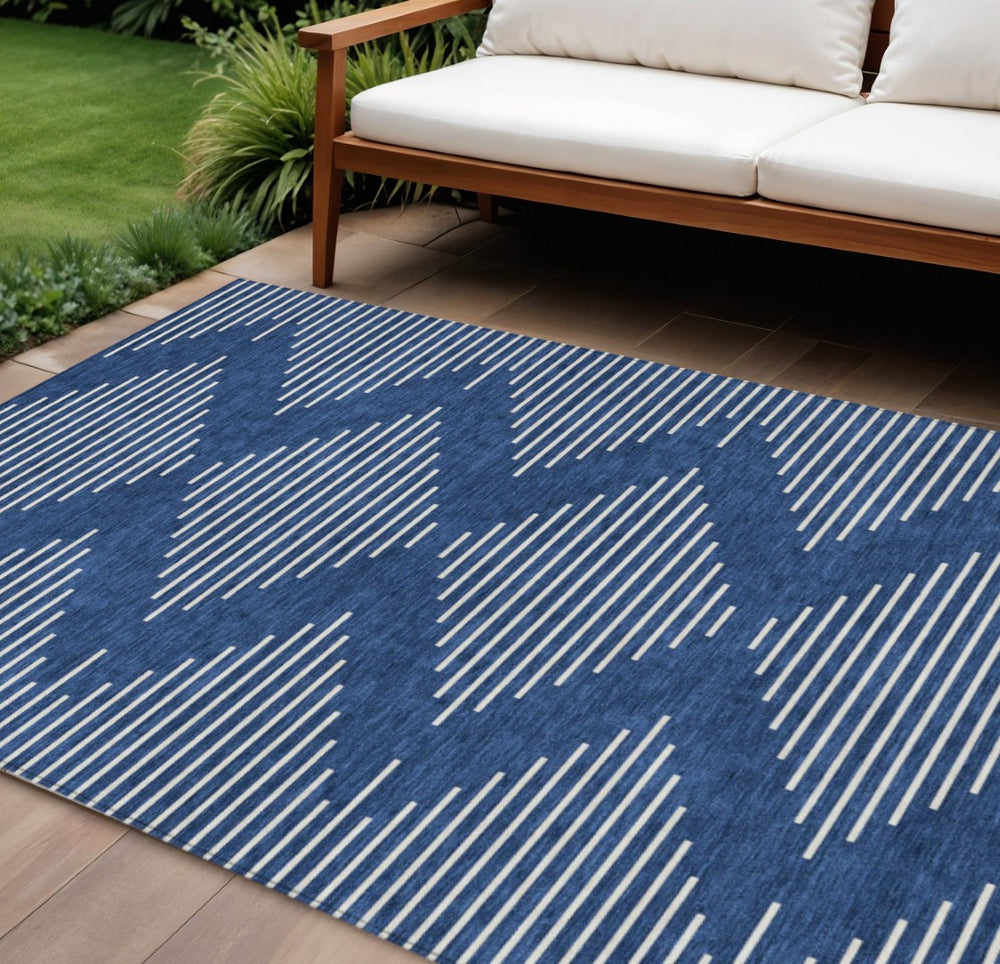 HomeRoots 9' Navy Blue & Ivory Geometric Area Rug - Durable, Washable, Indoor/Outdoor, Perfect for Family Spaces! 598602